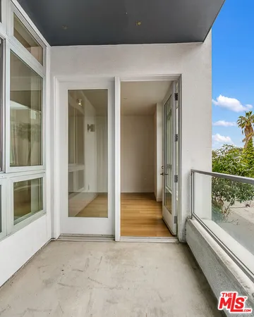 $3,795 | 10601 Washington Boulevard, Unit 611, Culver City, CA 90232