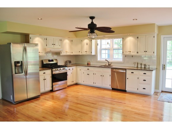 1489 Quechee West Hartford Road Hartford, VT 05001 - Photo 4 of 15 Gallery Image 4