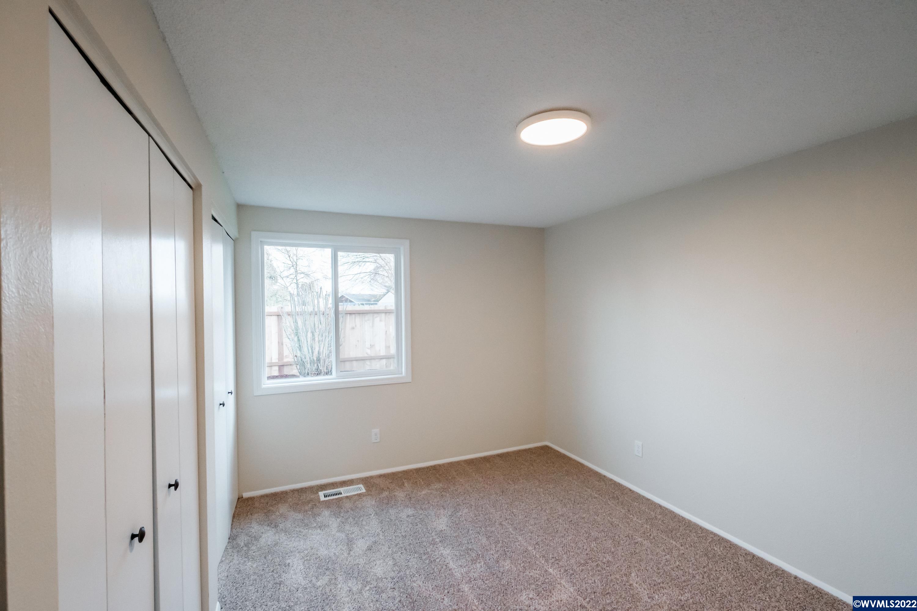 1597 Del Rio Avenue Southeast Albany, OR 97322 - Photo 19 of 42 Gallery Image 19