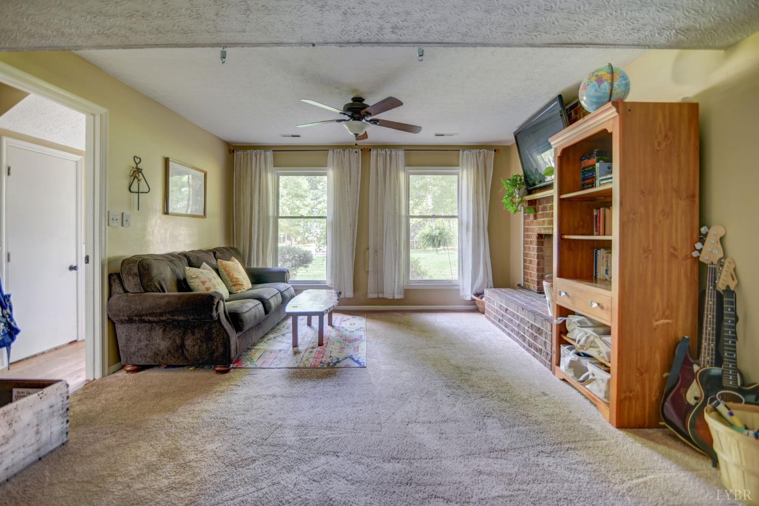 1006 Oxford Point Road Lynchburg, VA 24503 - Photo 25 of 41 Gallery Image 25