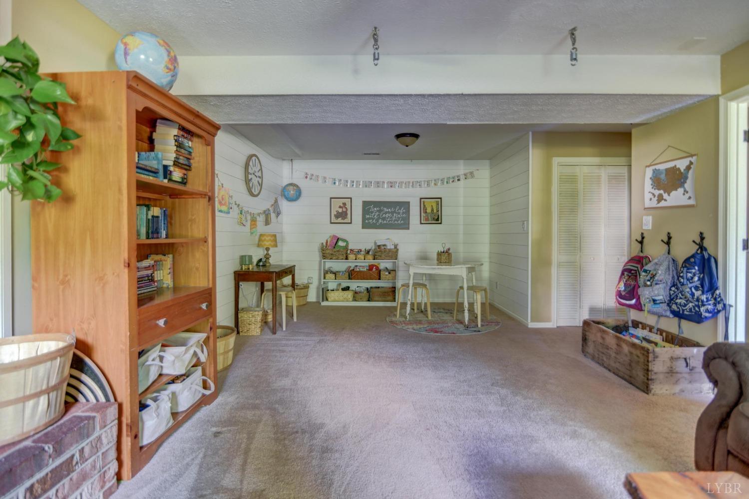 1006 Oxford Point Road Lynchburg, VA 24503 - Photo 26 of 41 Gallery Image 26