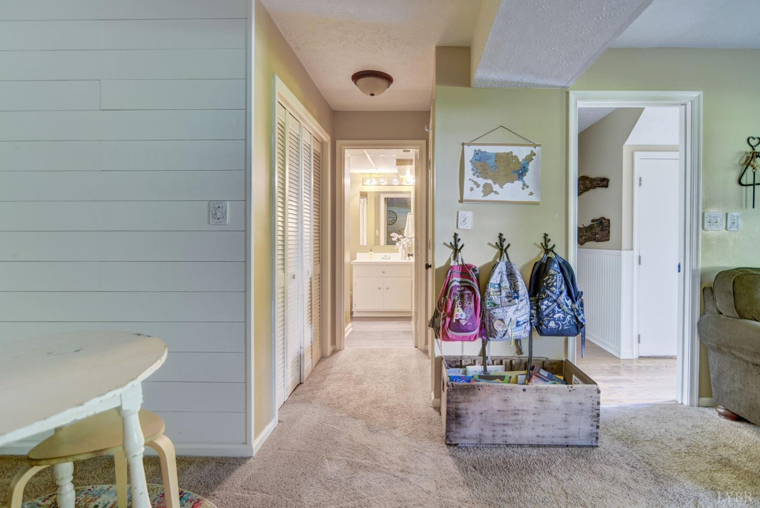 1006 Oxford Point Road Lynchburg, VA 24503 - Photo 27 of 41 Gallery Image 27