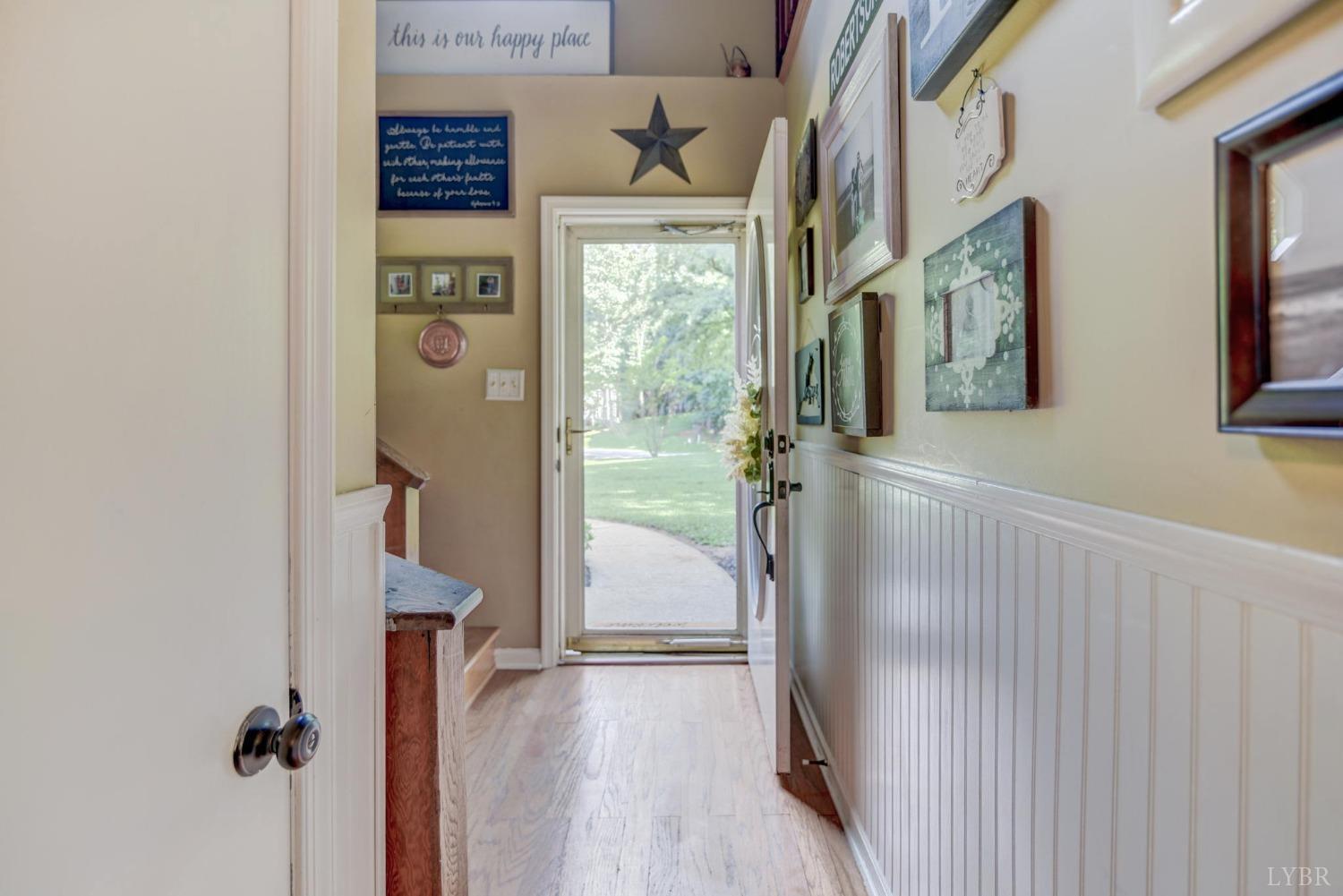 1006 Oxford Point Road Lynchburg, VA 24503 - Photo 3 of 41 Gallery Image 3