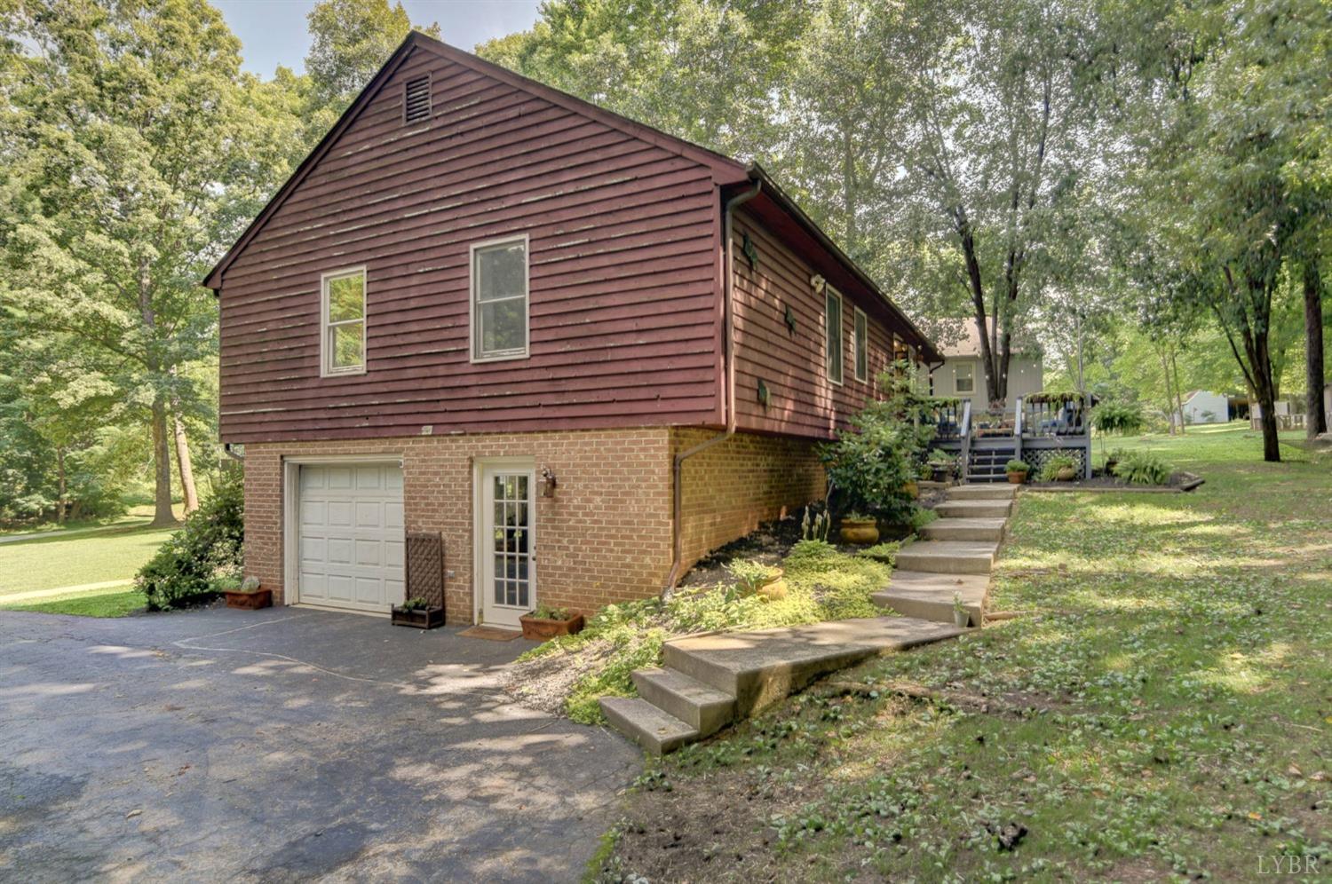 1006 Oxford Point Road Lynchburg, VA 24503 - Photo 33 of 41 Gallery Image 33