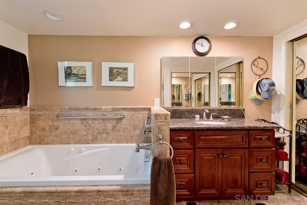 15466 El Monte Road Lakeside, CA 92040 - Photo 12 of 25