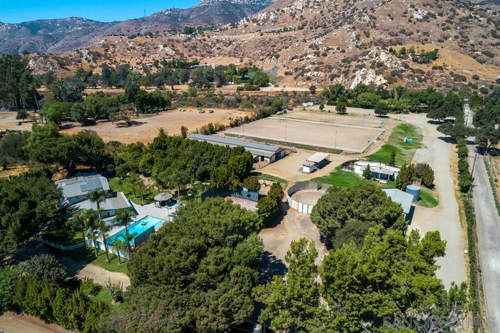 15466 El Monte Road Lakeside, CA 92040 - Photo 3 of 25