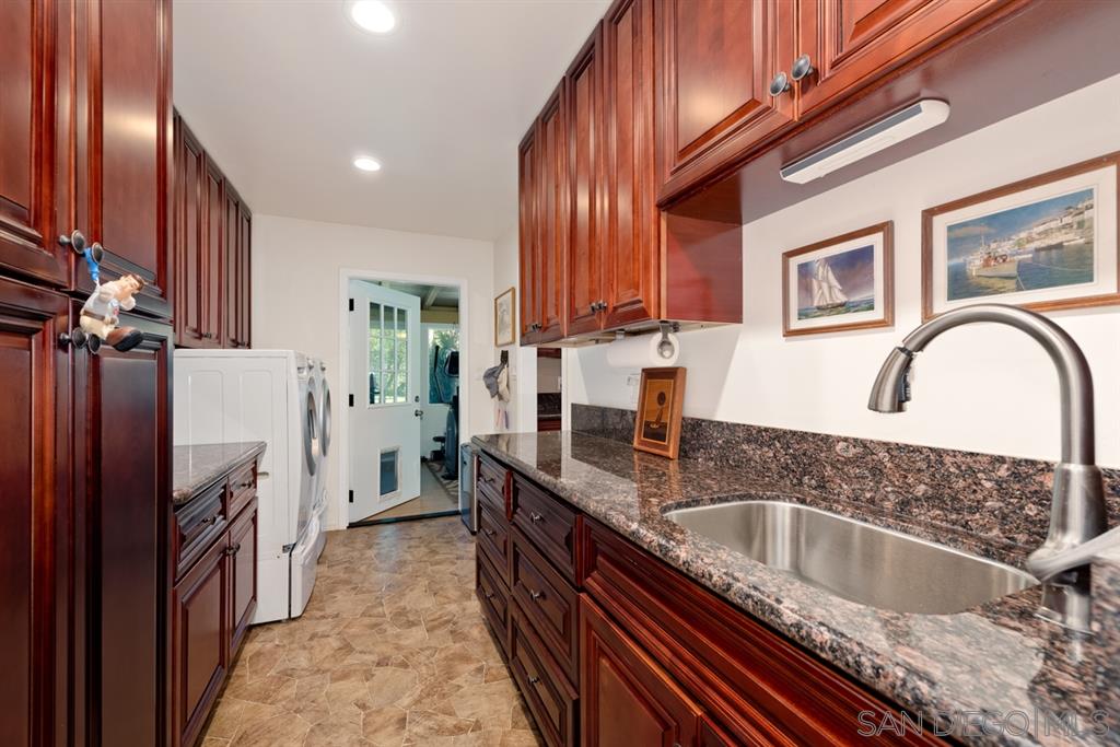 15466 El Monte Road Lakeside, CA 92040 - Photo 10 of 25