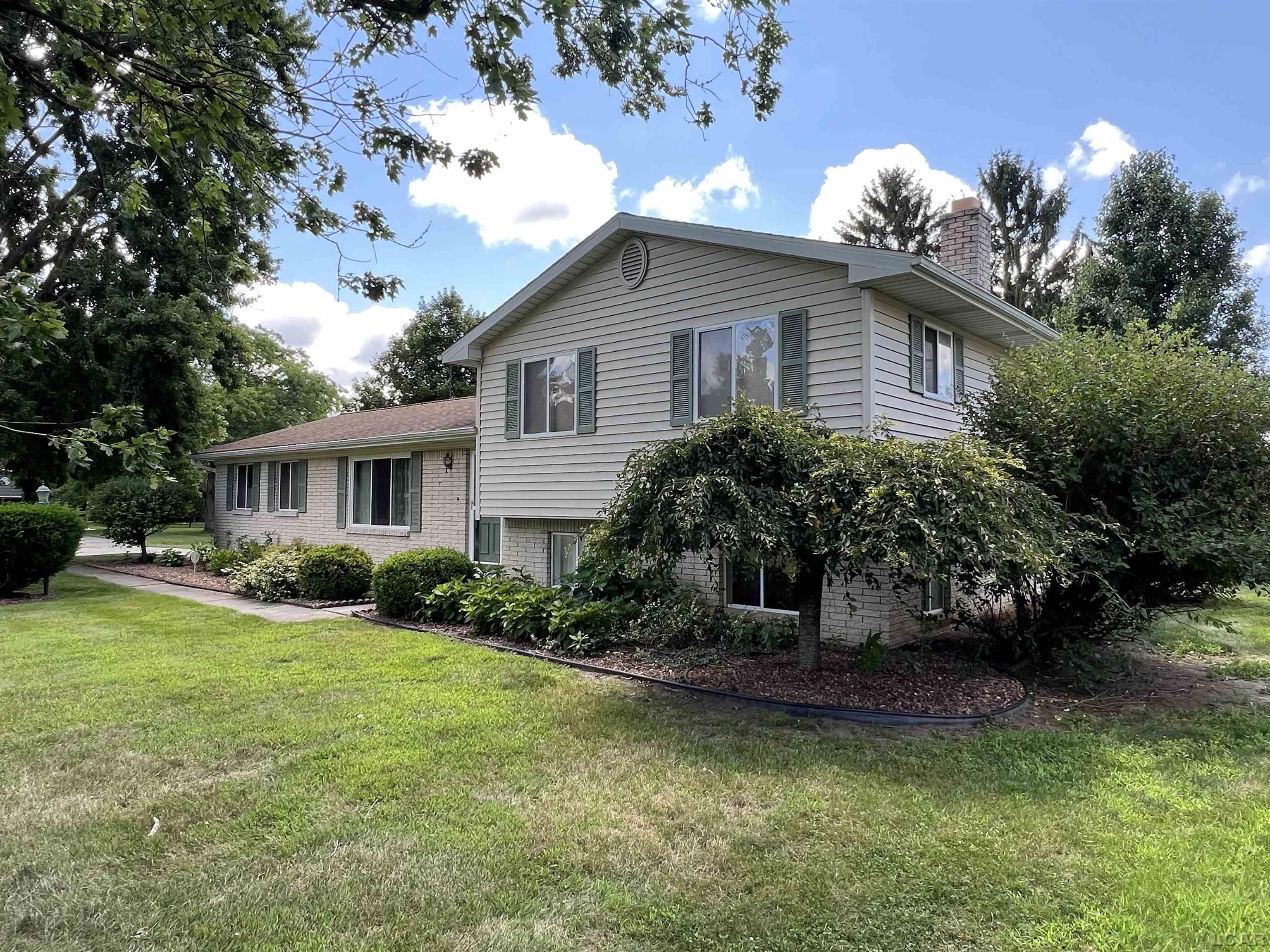 2589 Gady Road Adrian, MI 49221 - Photo 2 of 27 50149303-b8ac4dc0-b6a9-443b-9822-a122592a31fb.JPG