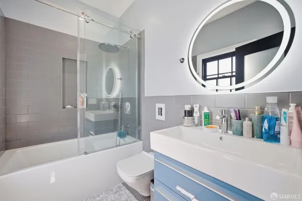 $2,700,000 | 256 Waterville Street, San Francisco, CA 94124