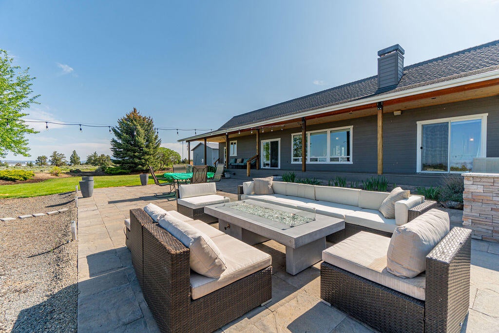 17446 Southwest Mount Adams Loop Powell Butte, OR 97753 - Photo 45 of 72 RileyVisualsa-44