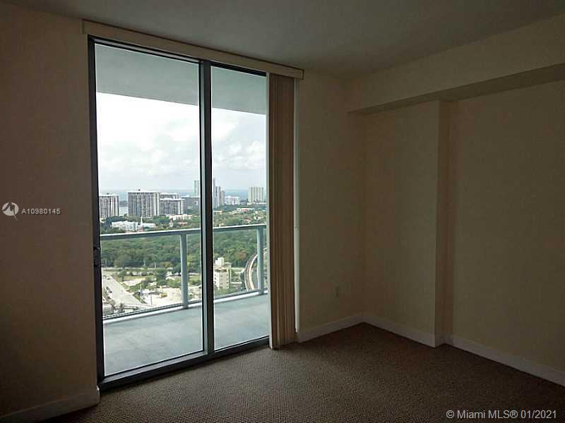 79 Southwest 12th Street, Unit 2905S Miami, FL 33130 - Photo 11 of 15