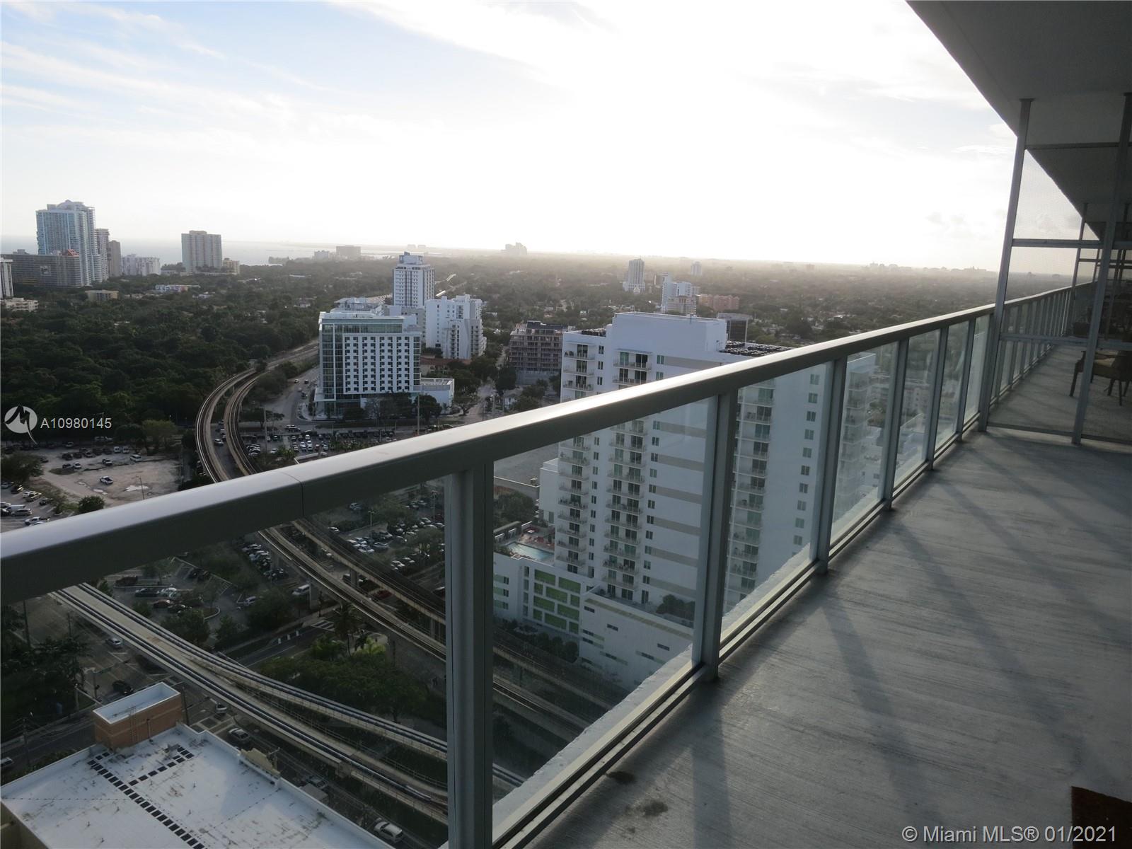 79 Southwest 12th Street, Unit 2905S Miami, FL 33130 - Photo 12 of 15