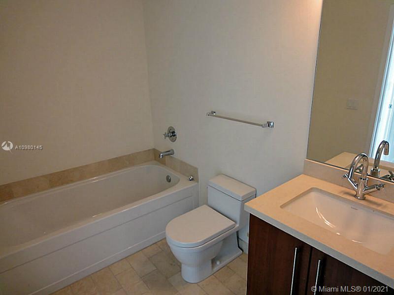 79 Southwest 12th Street, Unit 2905S Miami, FL 33130 - Photo 8 of 15