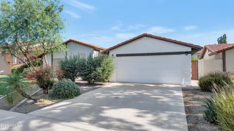 $645,000 | 1536 East Edgewater Drive, Tempe, AZ 85283