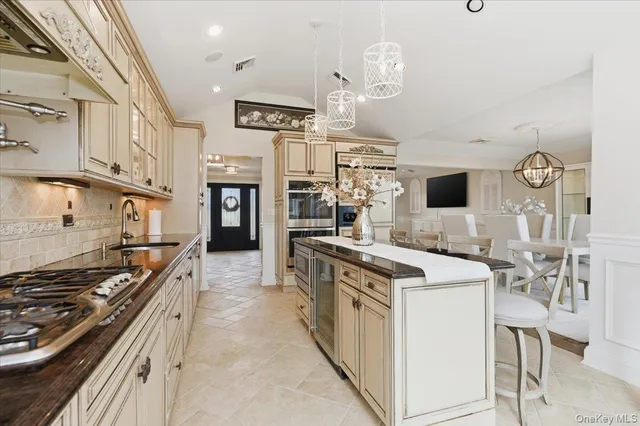 $1,499,000 | 248 Bayview Avenue, Massapequa, NY 11758