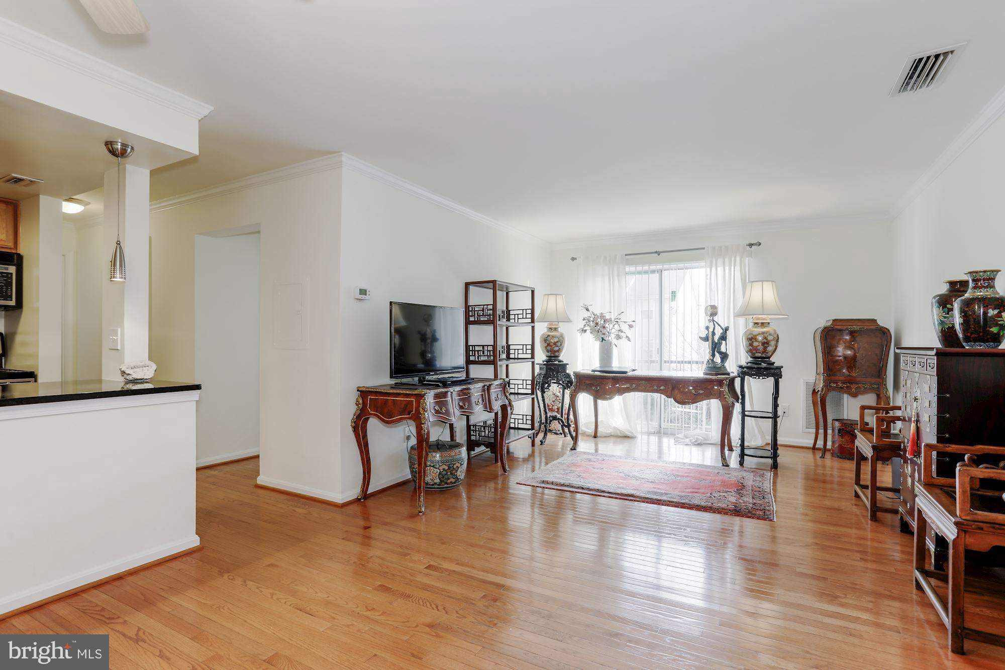 14807 Rydell Road, Unit 102 Centreville, VA 20121 - Photo 3 of 31 Gallery Image 3