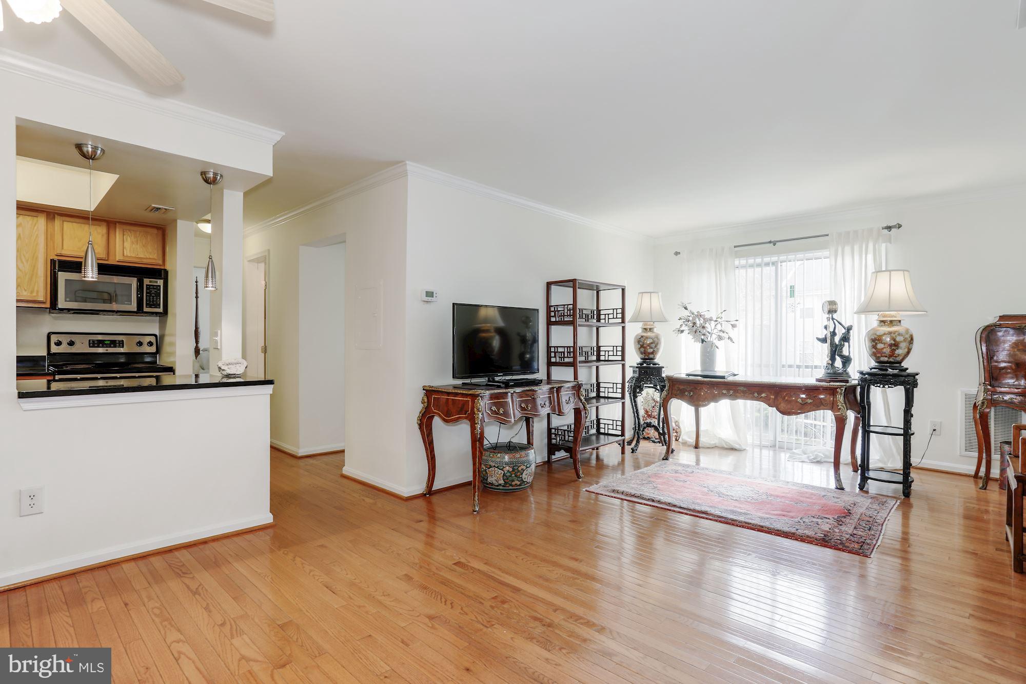 14807 Rydell Road, Unit 102 Centreville, VA 20121 - Photo 4 of 31 Gallery Image 4