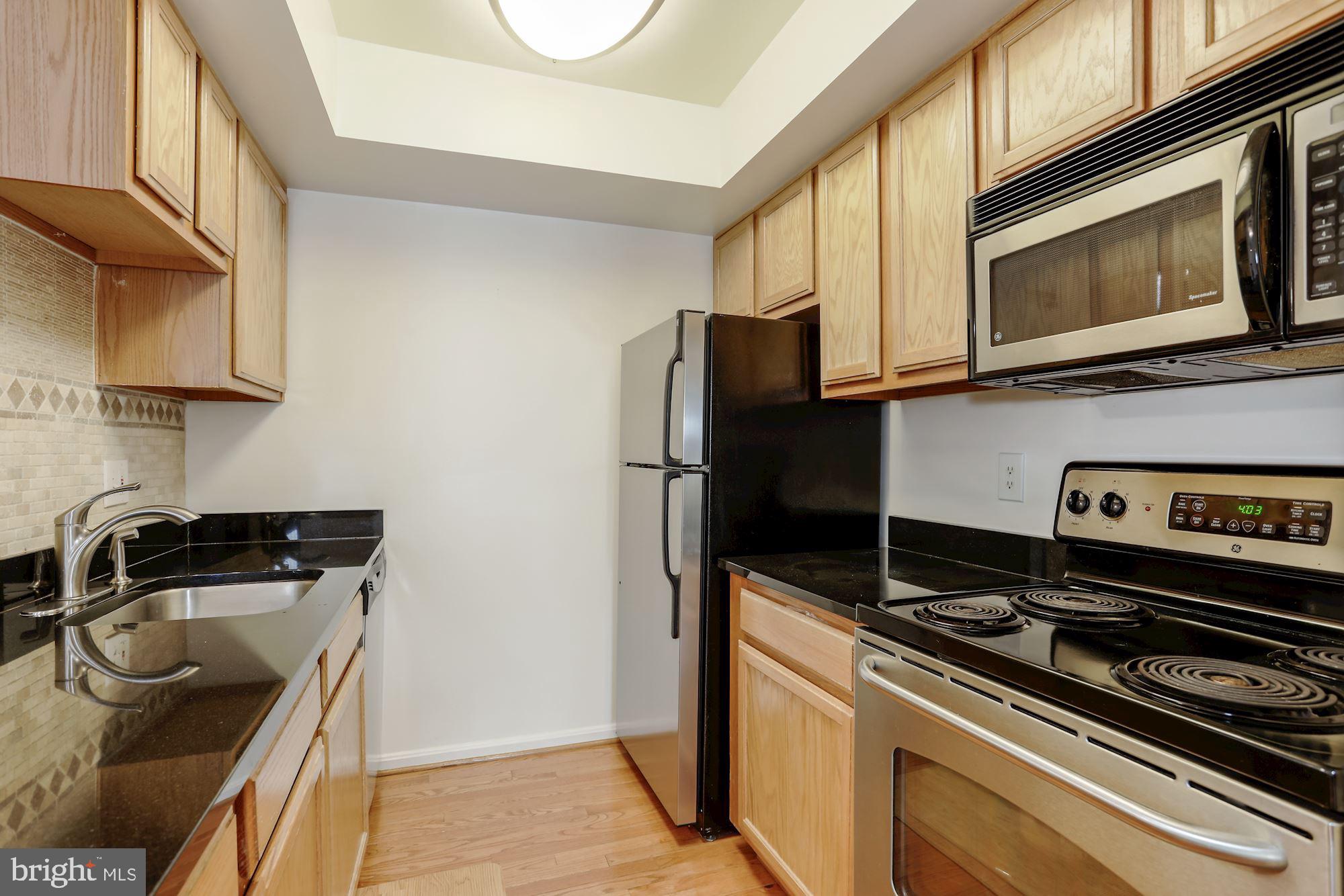 14807 Rydell Road, Unit 102 Centreville, VA 20121 - Photo 10 of 31 Gallery Image 10