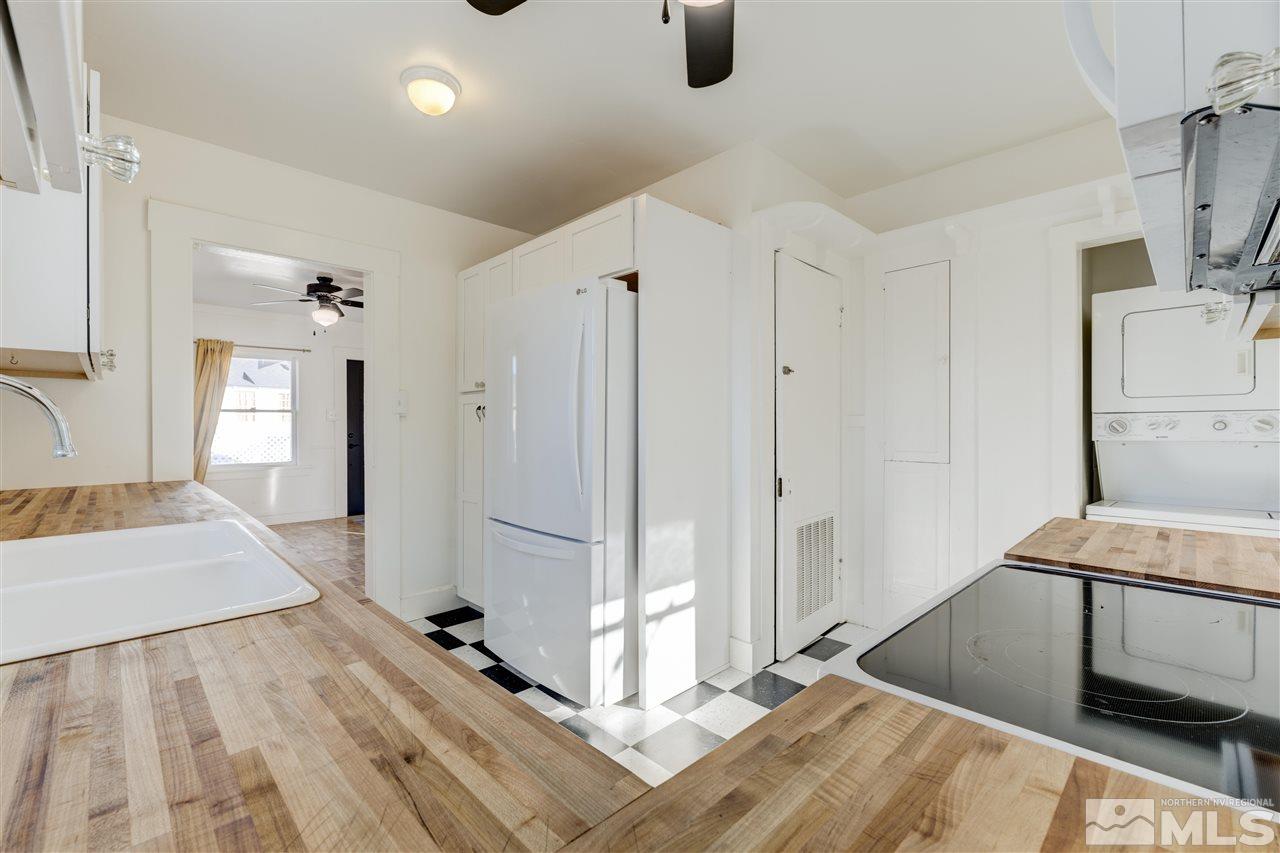 327 Wheeler Avenue Reno, NV 89502 - Photo 9 of 38 Photo 9