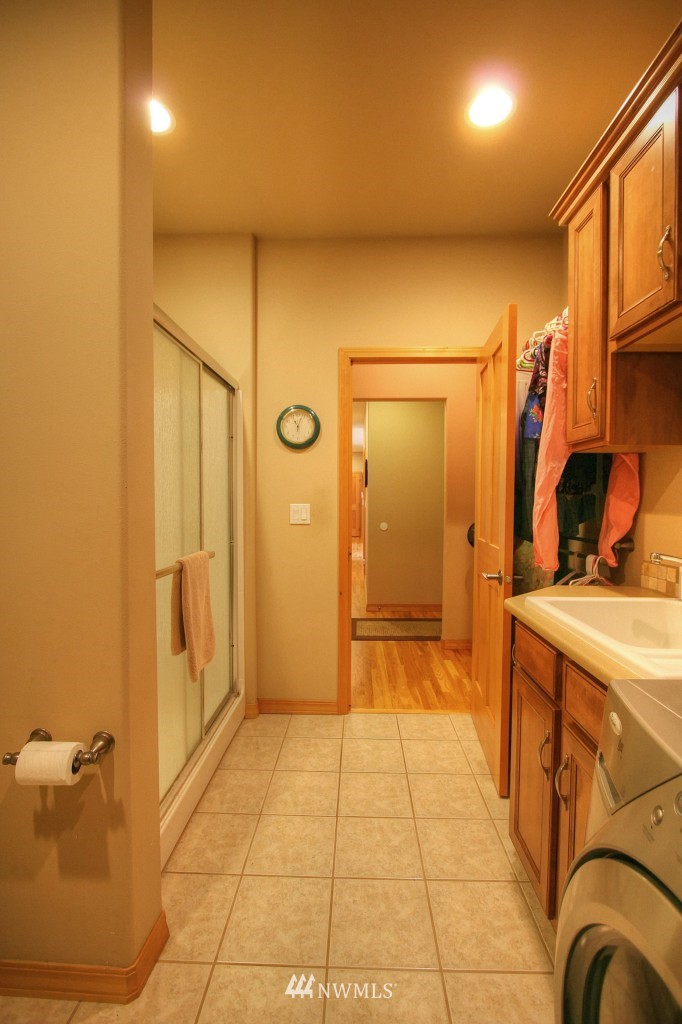 6058 East Hemmi Road Bellingham, WA 98226 - Photo 14 of 23 Gallery Image 14