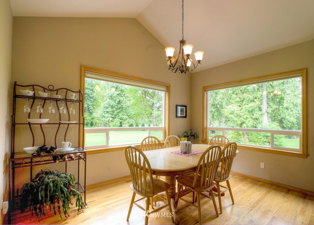 6058 East Hemmi Road Bellingham, WA 98226 - Photo 7 of 23 Gallery Image 7