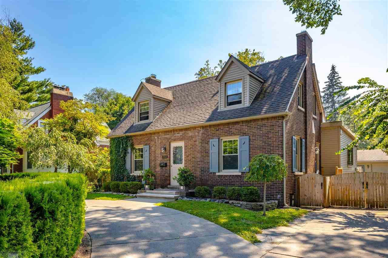 253 Moross Road Grosse Pointe Farms, MI 48236 - Photo 3 of 43