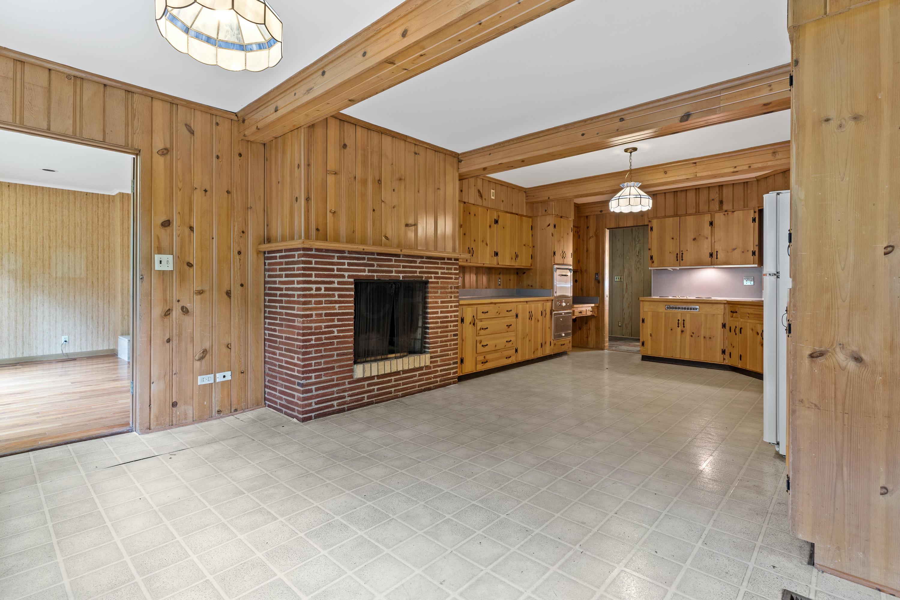 2857 Charing Road Columbus, OH 43221 - Photo 18 of 68