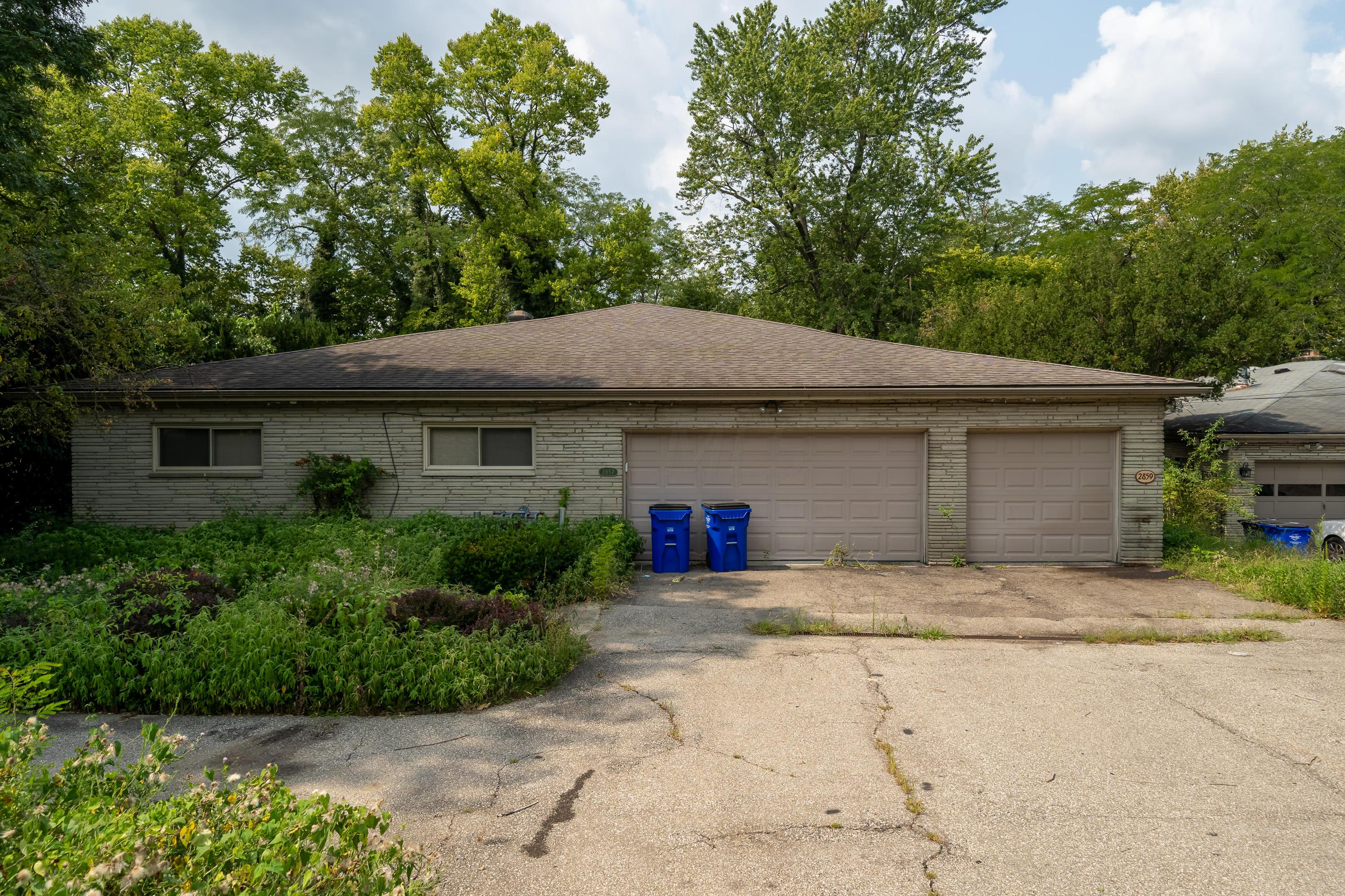 2857 Charing Road Columbus, OH 43221 - Photo 2 of 68