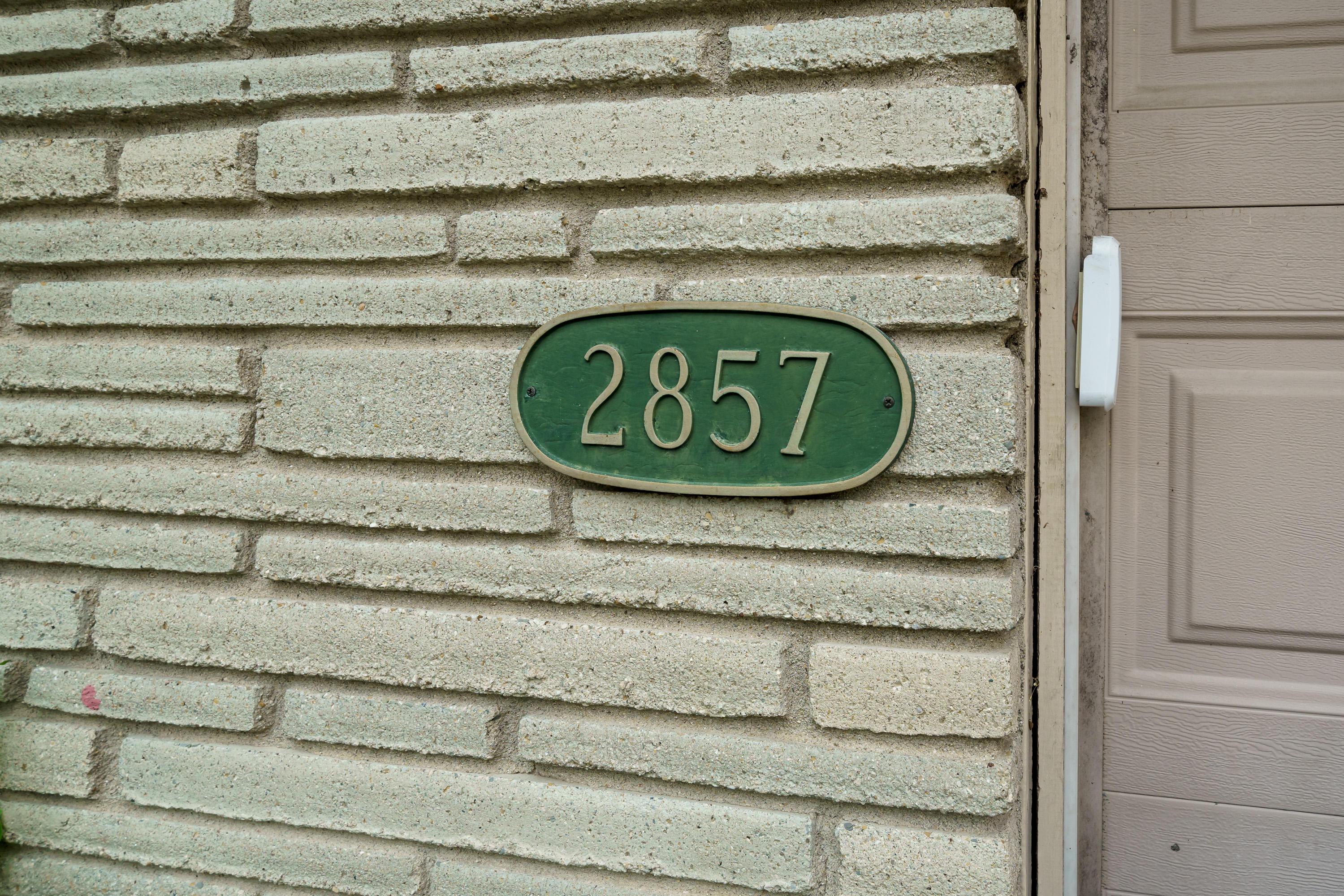 2857 Charing Road Columbus, OH 43221 - Photo 38 of 68