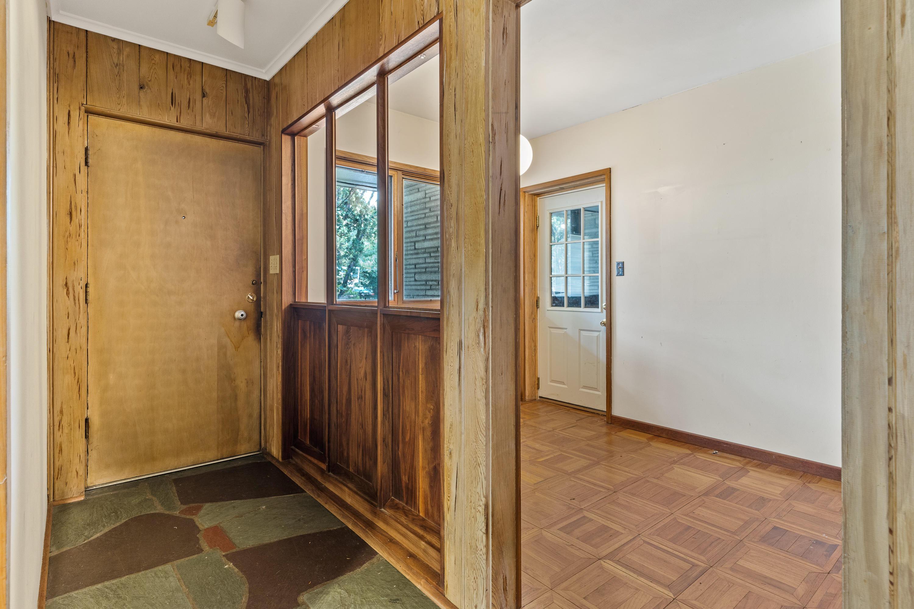 2857 Charing Road Columbus, OH 43221 - Photo 45 of 68