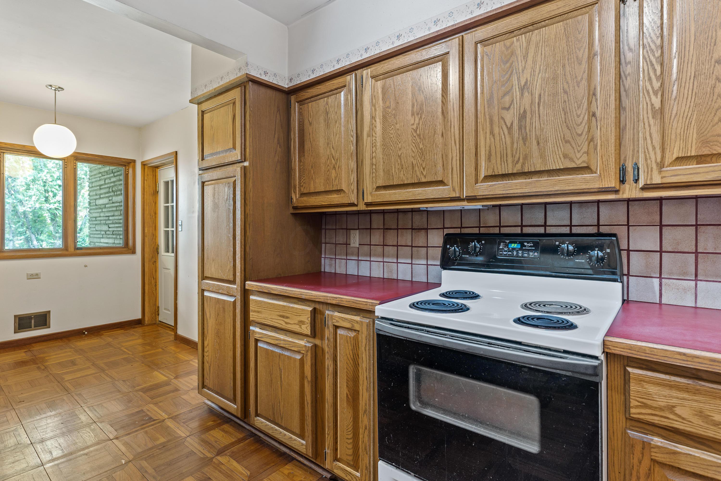 2857 Charing Road Columbus, OH 43221 - Photo 47 of 68