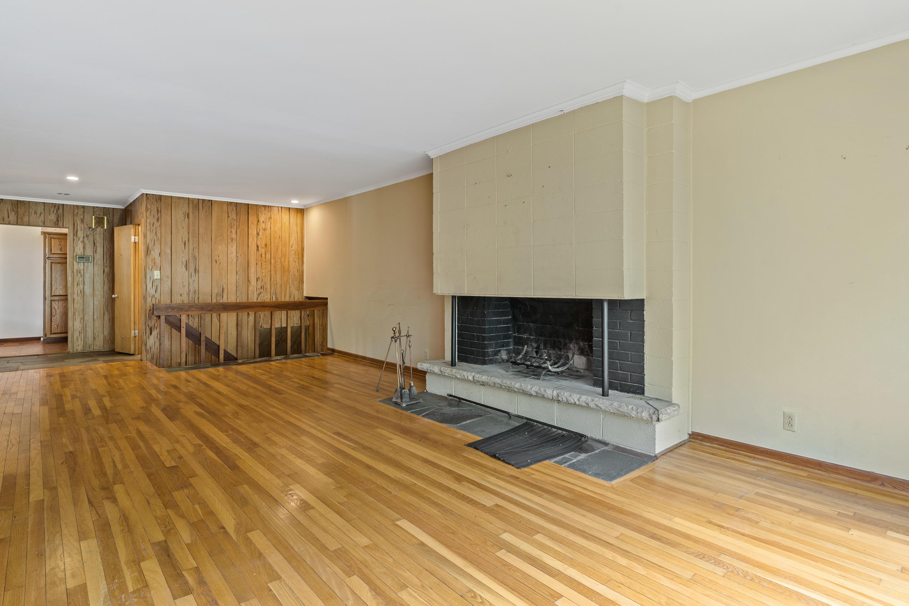 2857 Charing Road Columbus, OH 43221 - Photo 49 of 68