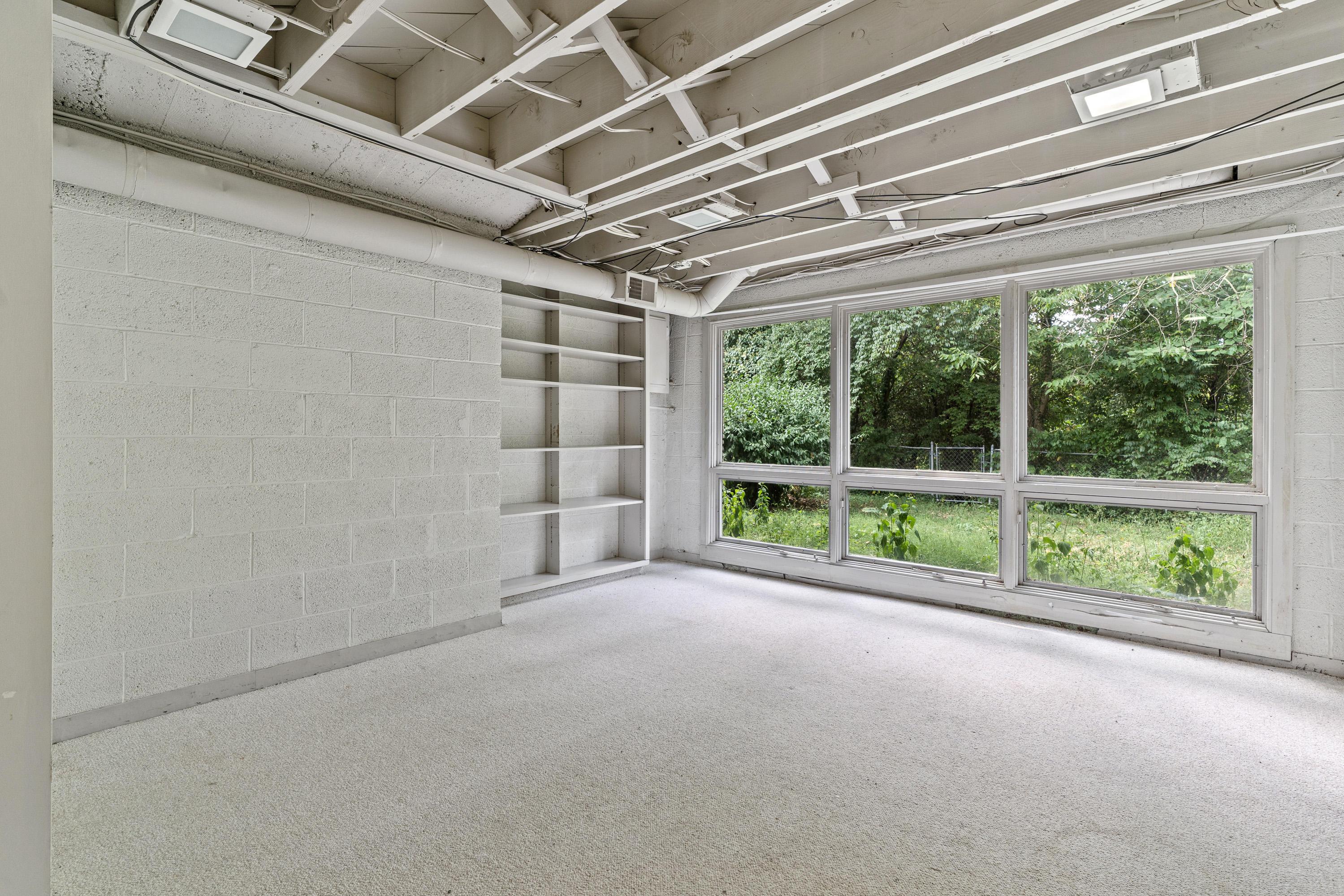 2857 Charing Road Columbus, OH 43221 - Photo 57 of 68