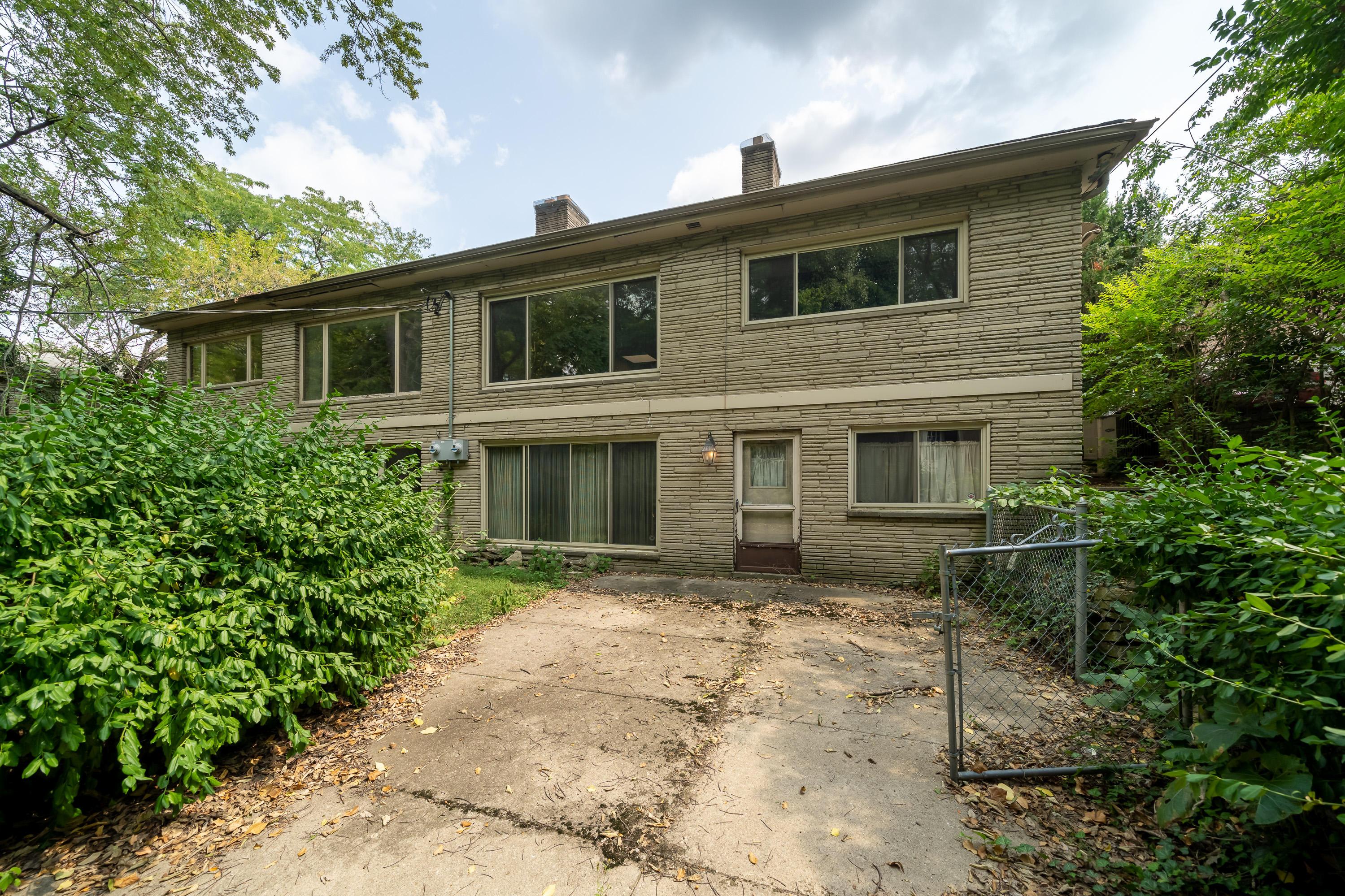 2857 Charing Road Columbus, OH 43221 - Photo 65 of 68