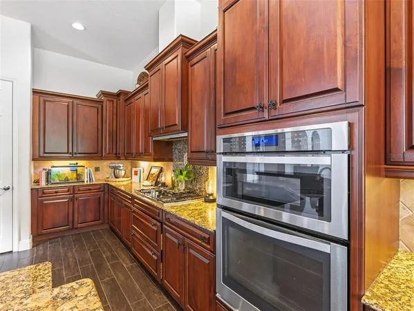 $1,200,000 | 6121 Avocetridge Drive, Lithia, FL 33547