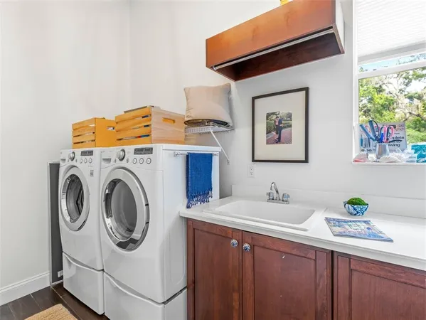 $1,200,000 | 6121 Avocetridge Drive, Lithia, FL 33547