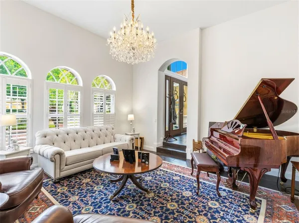 $1,200,000 | 6121 Avocetridge Drive, Lithia, FL 33547