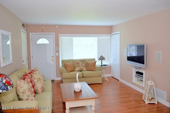 222 Lester Road Toms River, NJ 08753 - Photo 4 of 27 image