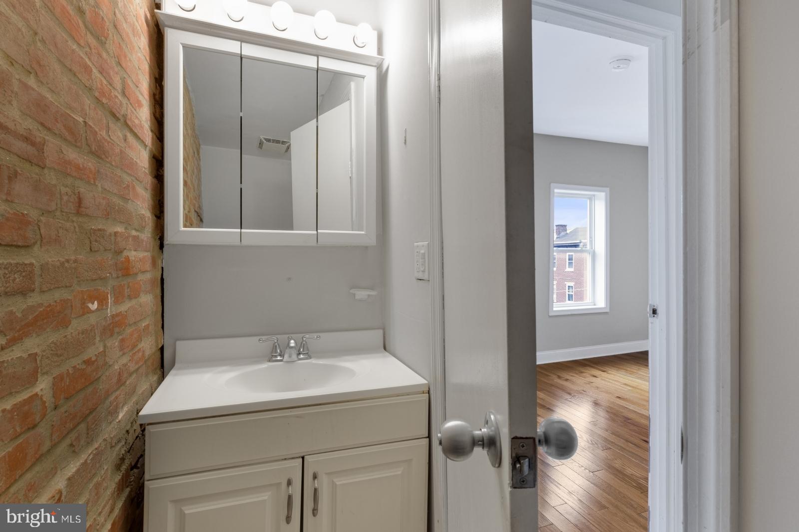 1302 North 19th Street, Unit 2 Philadelphia, PA 19121 - Photo 30 of 35