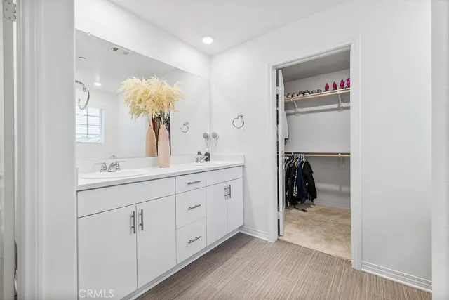 $568,000 | 2522 Gunner Ridge Way, Rialto, CA 92377