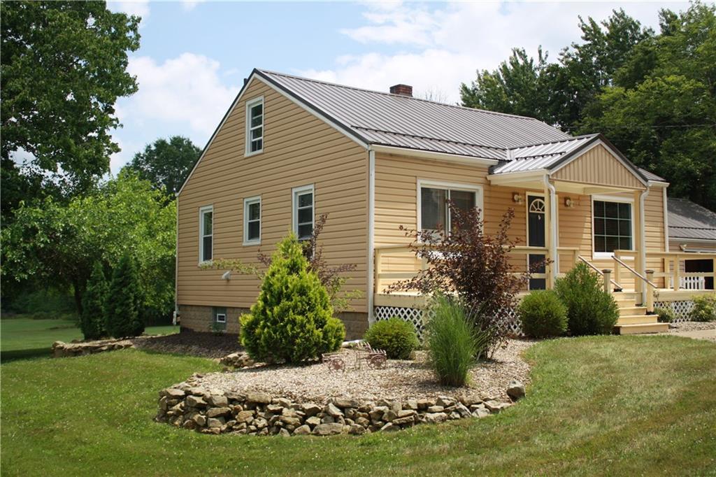 3950 Ivanhoe Road Sharpsville, PA 16150 - Photo 3 of 32