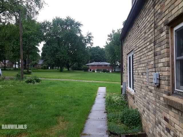 4422 Broadview Road Rockford, IL 61101 - Photo 18 of 25 a view of a park with large trees