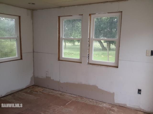 4422 Broadview Road Rockford, IL 61101 - Photo 7 of 25 an empty room with windows
