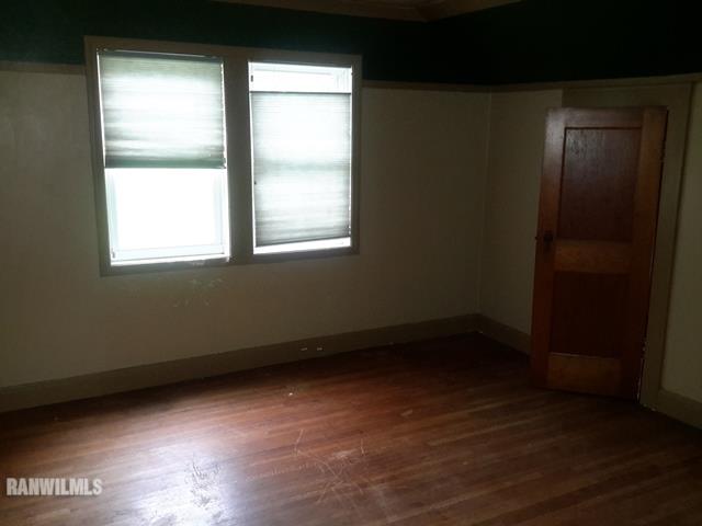 4422 Broadview Road Rockford, IL 61101 - Photo 9 of 25 an empty room with a window