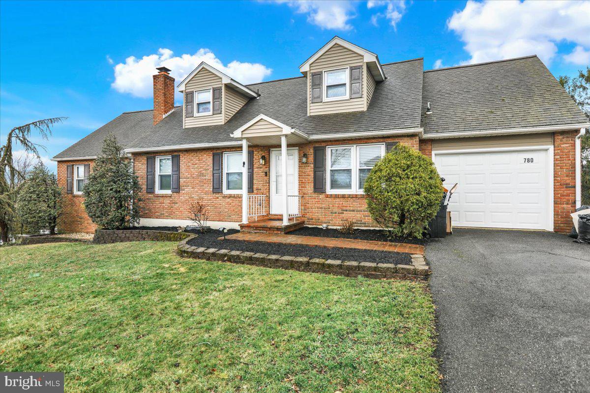 780 Corbit Drive Reading, PA 19607 - Photo 3 of 48