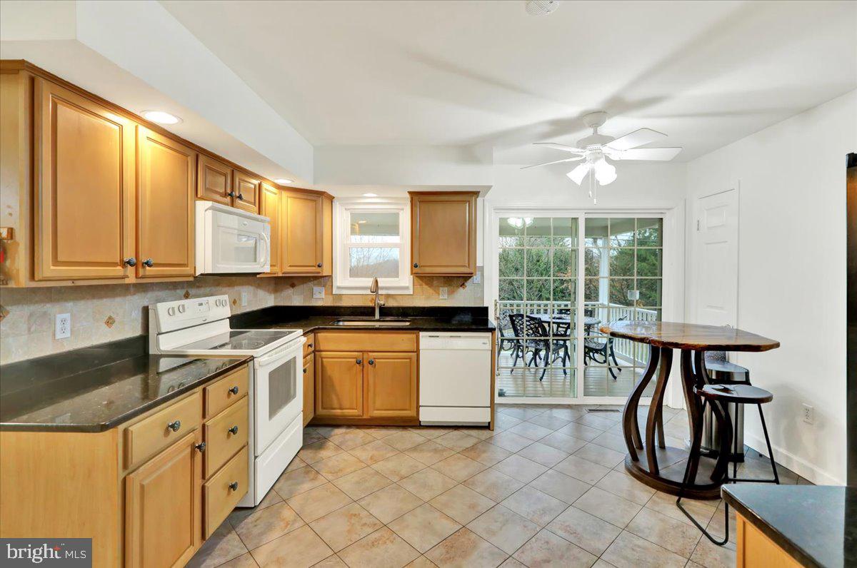 780 Corbit Drive Reading, PA 19607 - Photo 9 of 48