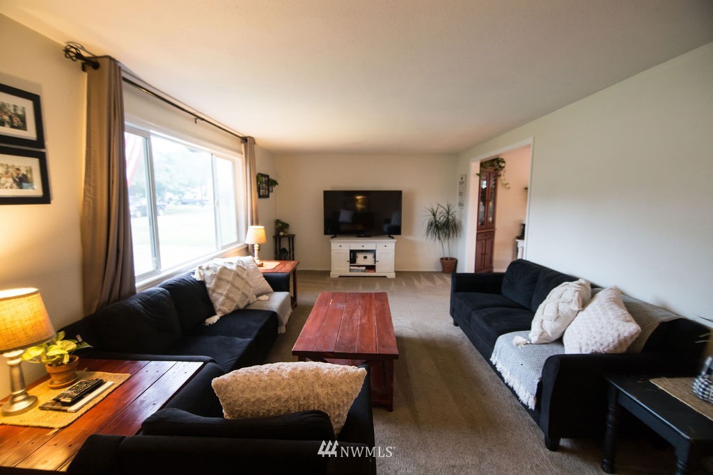 789 Southwest Chehalis Avenue Chehalis, WA 98532 - Photo 2 of 16 Gallery Image 2