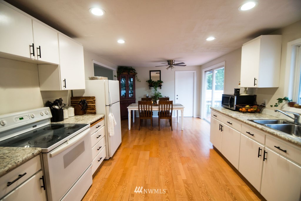 789 Southwest Chehalis Avenue Chehalis, WA 98532 - Photo 6 of 16 Gallery Image 6