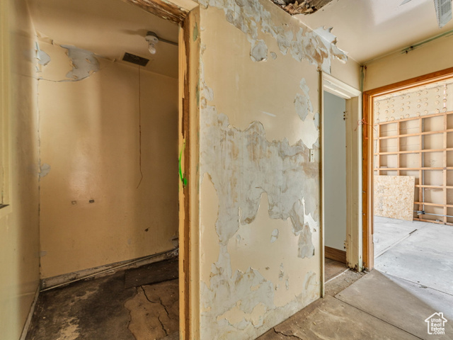 40 South Freedom Boulevard Provo, UT 84601 - Photo 42 of 111 View of hall
