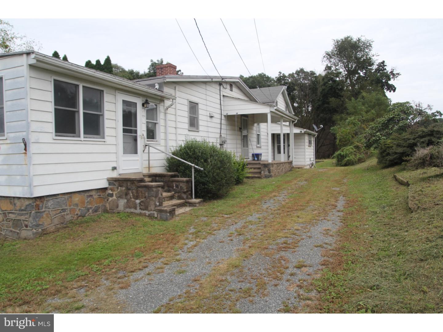 159 Hoffmansville Road Barto, PA 19504 - Photo 3 of 13 Gallery Image 3